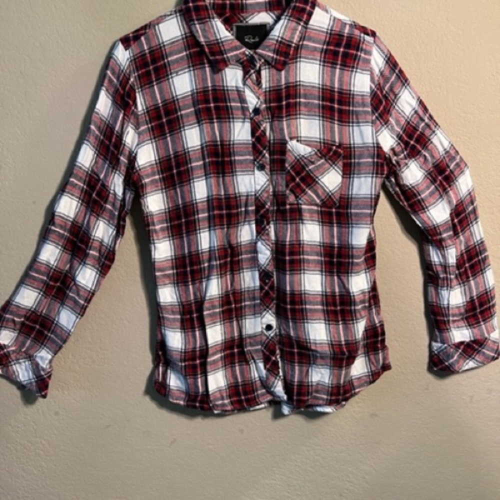Red, black and white women’s plaid  flannel button up shirt. Size L (sm/med)
